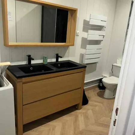 Appartement House 4 *